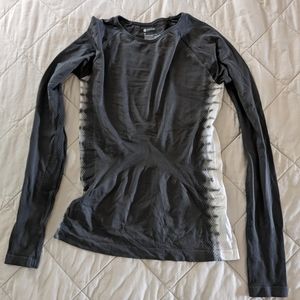 Zella tie dye shirt size small